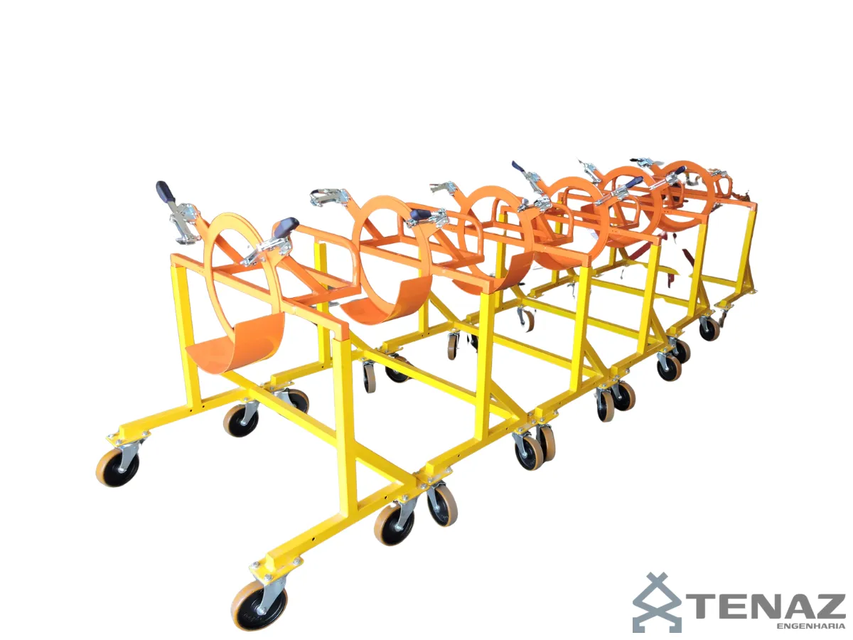 Frota de carros para intralogística industrial projetada e fabricada pela Tenaz Engenharia